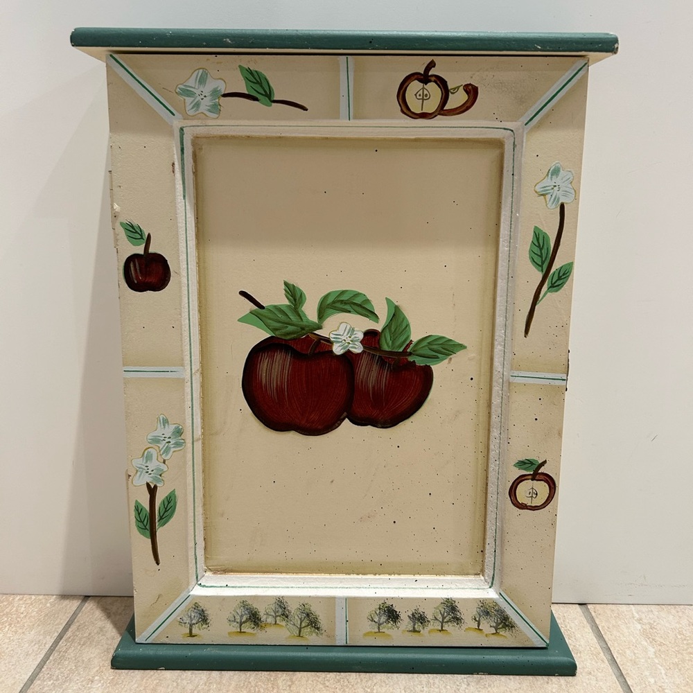 Key house car wall hanging storage apple themed box